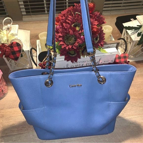 Calvin Klein purse - Picture 1 of 1